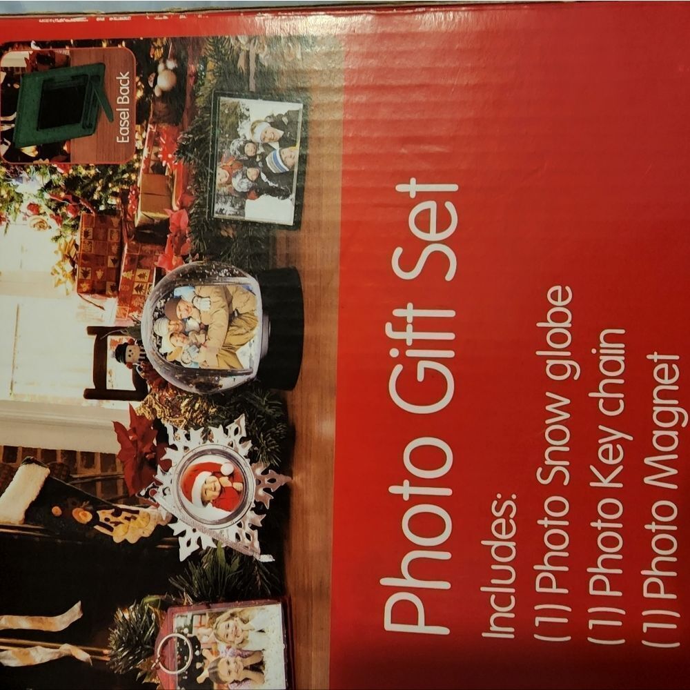 HOLIDAY Photo Gift Set, picture frames, picture globe. New in box - Picture 4 of 7
